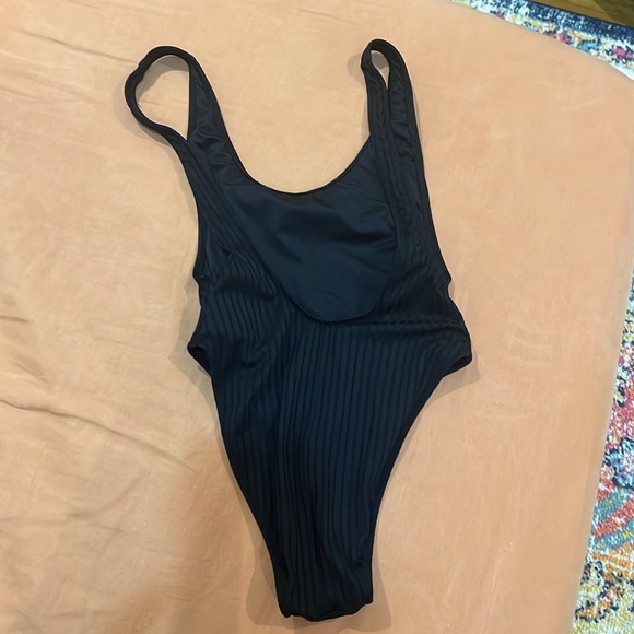 Top shop one piece - Picture 2 of 3